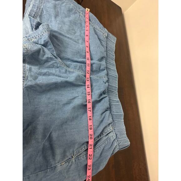 Torrid Pull On Light Weight Denim, High-Rise Short, Light Wash, 1X (14/16) NWT - Picture 10 of 13